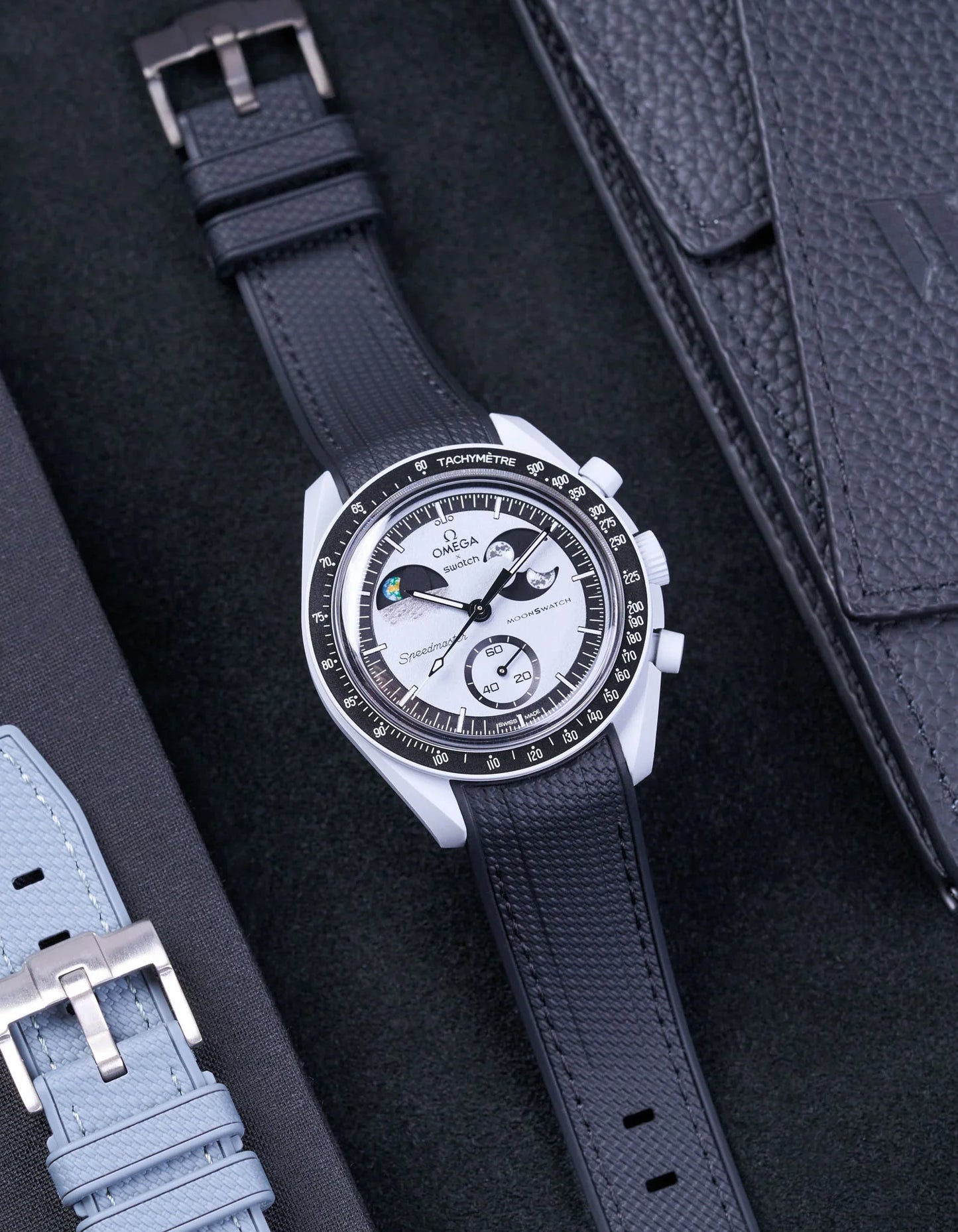 BRACELET MOONSWATCH - MISSION TO EARTH PHASE